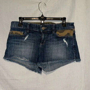 Allen B by Allen Schwartz peek a boo camo pocket denim shorts size 6